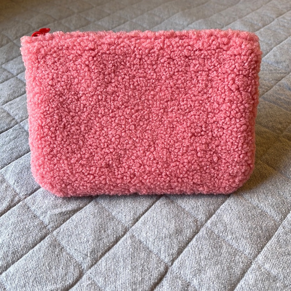 🌟Gap fluffy cosmetic bag🌟